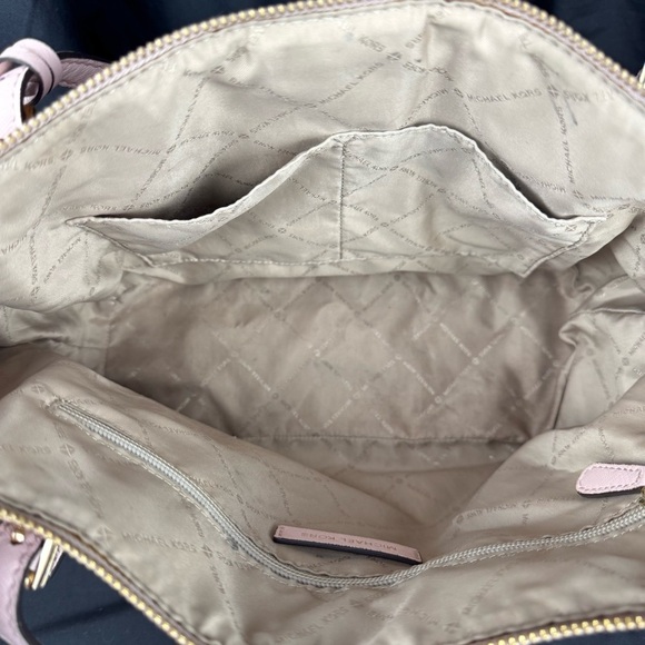Michael Kors Light Pink Jet Set Top Zip Tote Bag  Saffino Leather & MK Charm - Picture 6 of 14